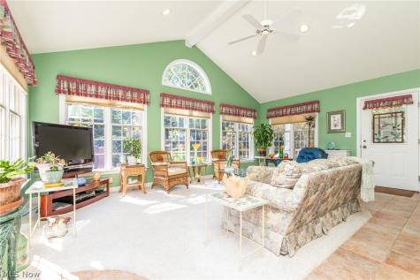 26016 Fairmount Boulevard Beachwood OH 44122