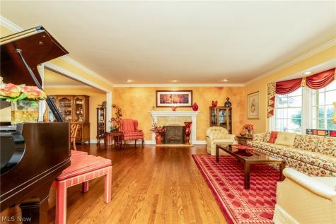 26016 Fairmount Boulevard Beachwood OH 44122