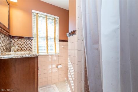26016 Fairmount Boulevard Beachwood OH 44122