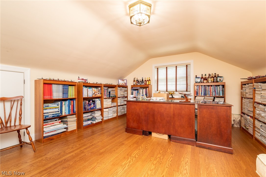 26016 Fairmount Boulevard Beachwood OH 44122