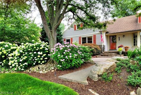 26016 Fairmount Boulevard Beachwood OH 44122
