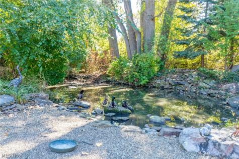 26016 Fairmount Boulevard Beachwood OH 44122