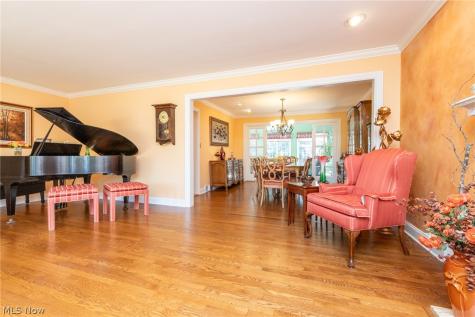 26016 Fairmount Boulevard Beachwood OH 44122