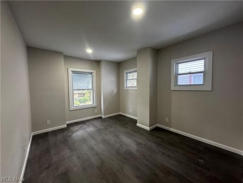 10409 Yale Avenue Cleveland OH 44108