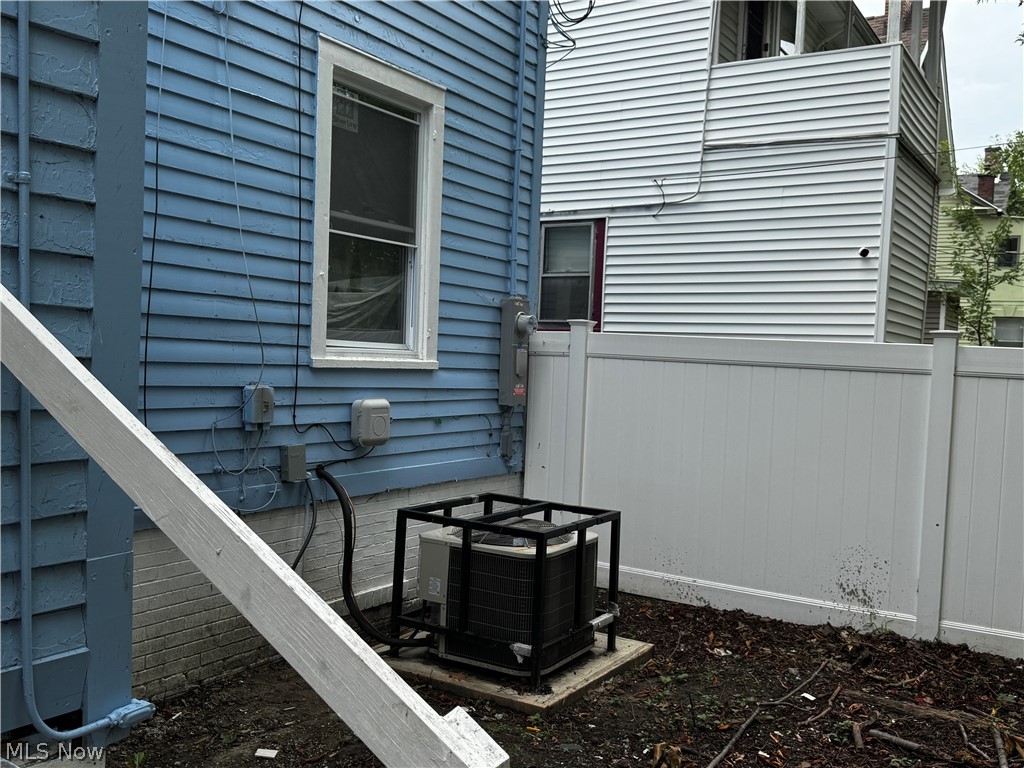 10409 Yale Avenue Cleveland OH 44108