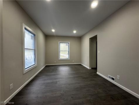 10409 Yale Avenue Cleveland OH 44108