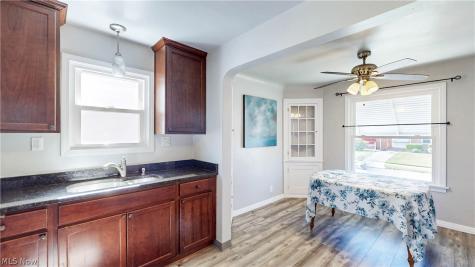 9303 S Highland Avenue Garfield Heights OH 44125