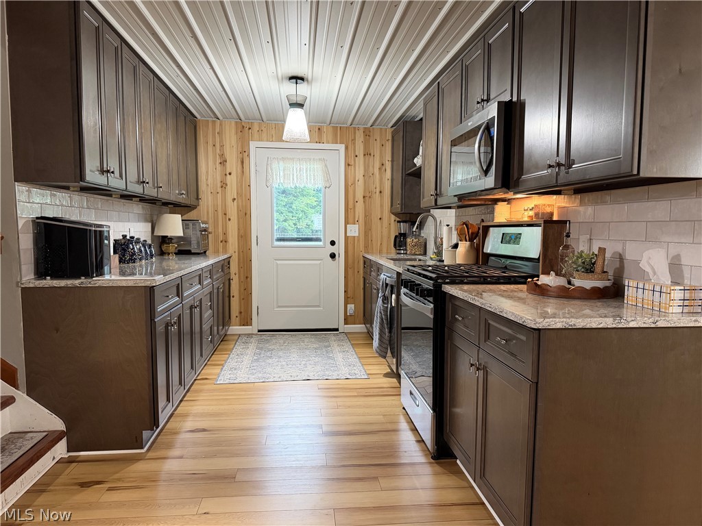 6852 Graham Road Pierpont OH 44082