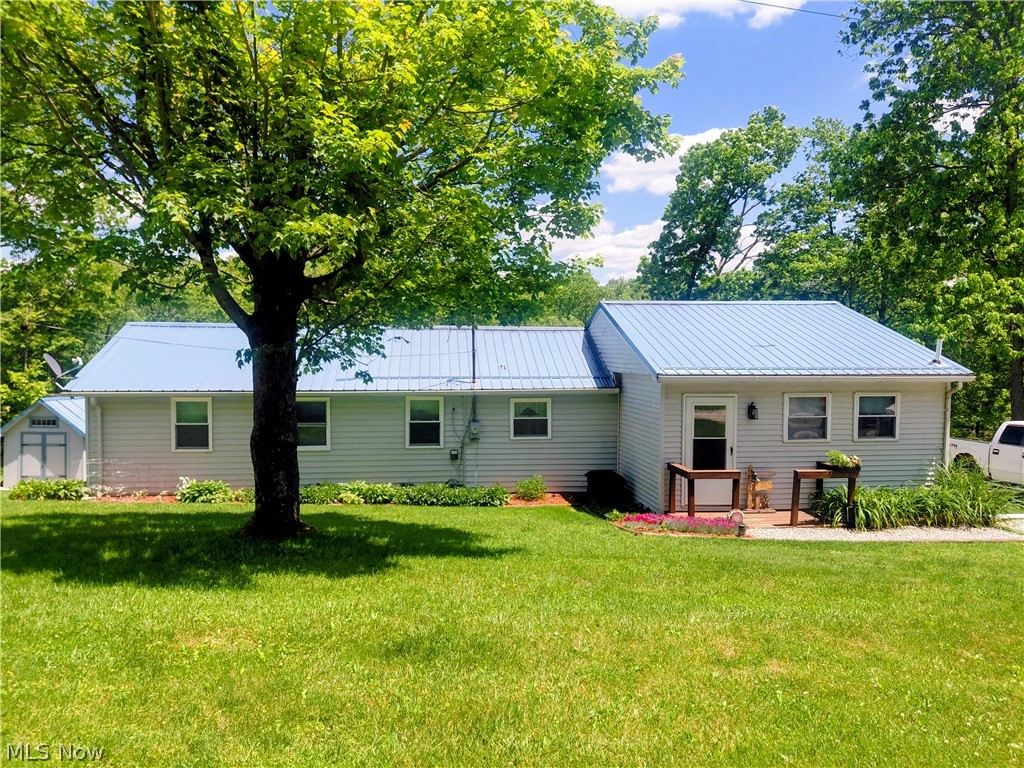 6136 Vo Ash Drive SW Carrollton OH 44615