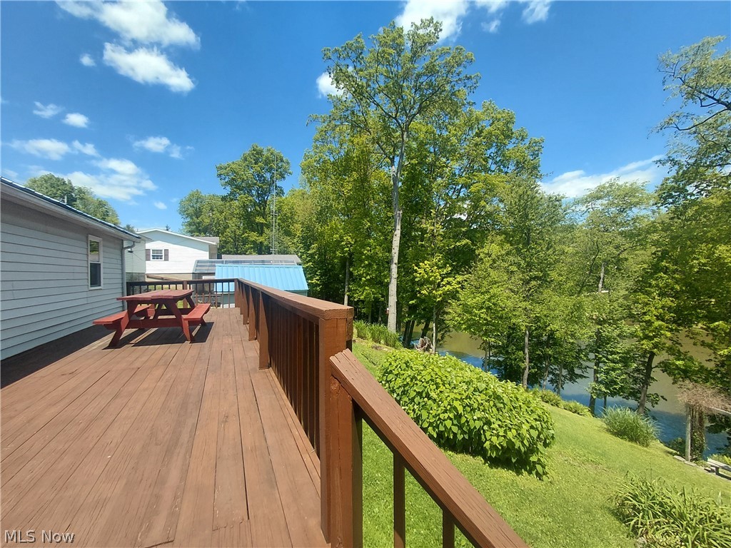 6136 Vo Ash Drive SW Carrollton OH 44615