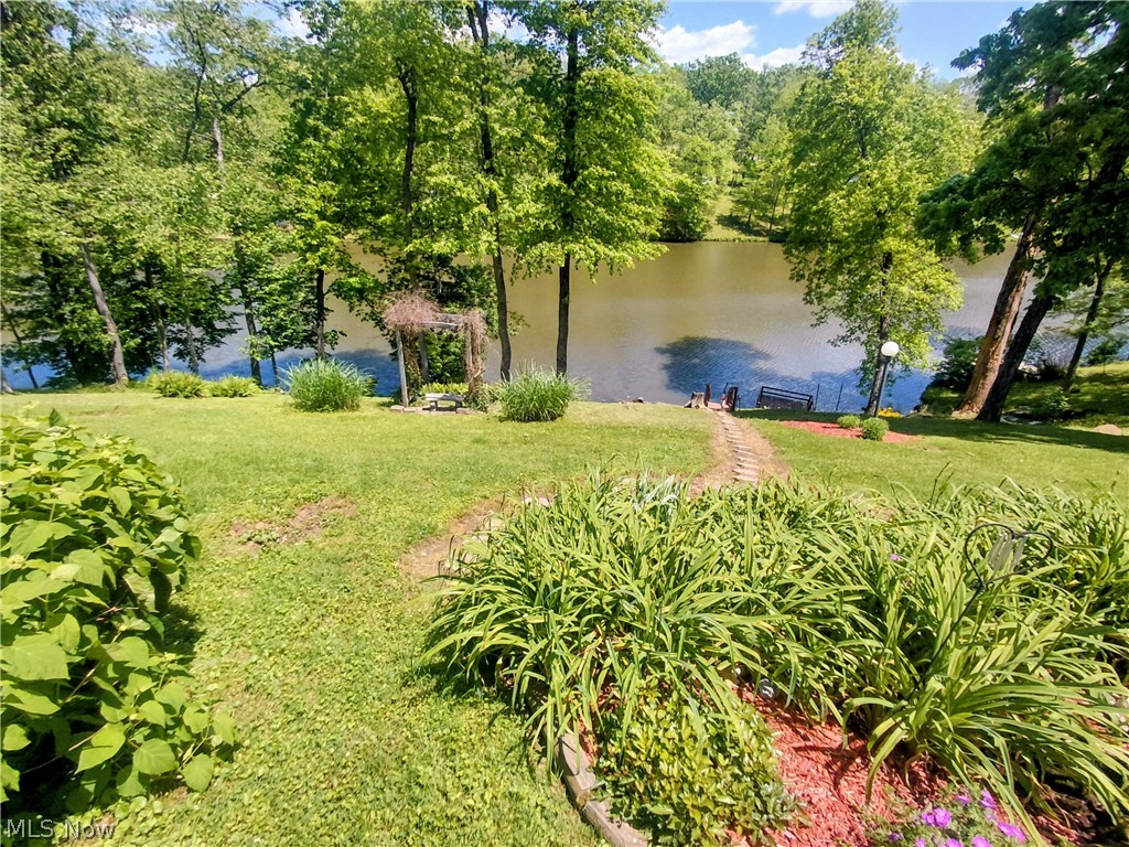 6136 Vo Ash Drive SW Carrollton OH 44615
