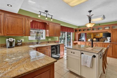 17167 Misty Lake Drive Strongsville OH 44136