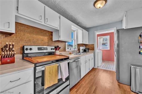 8581 Webster Road Strongsville OH 44136