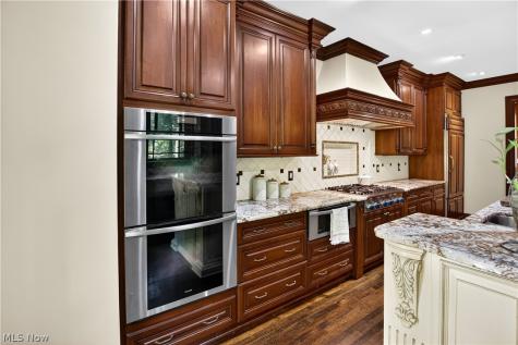 126 Columbus Street Elyria OH 44035