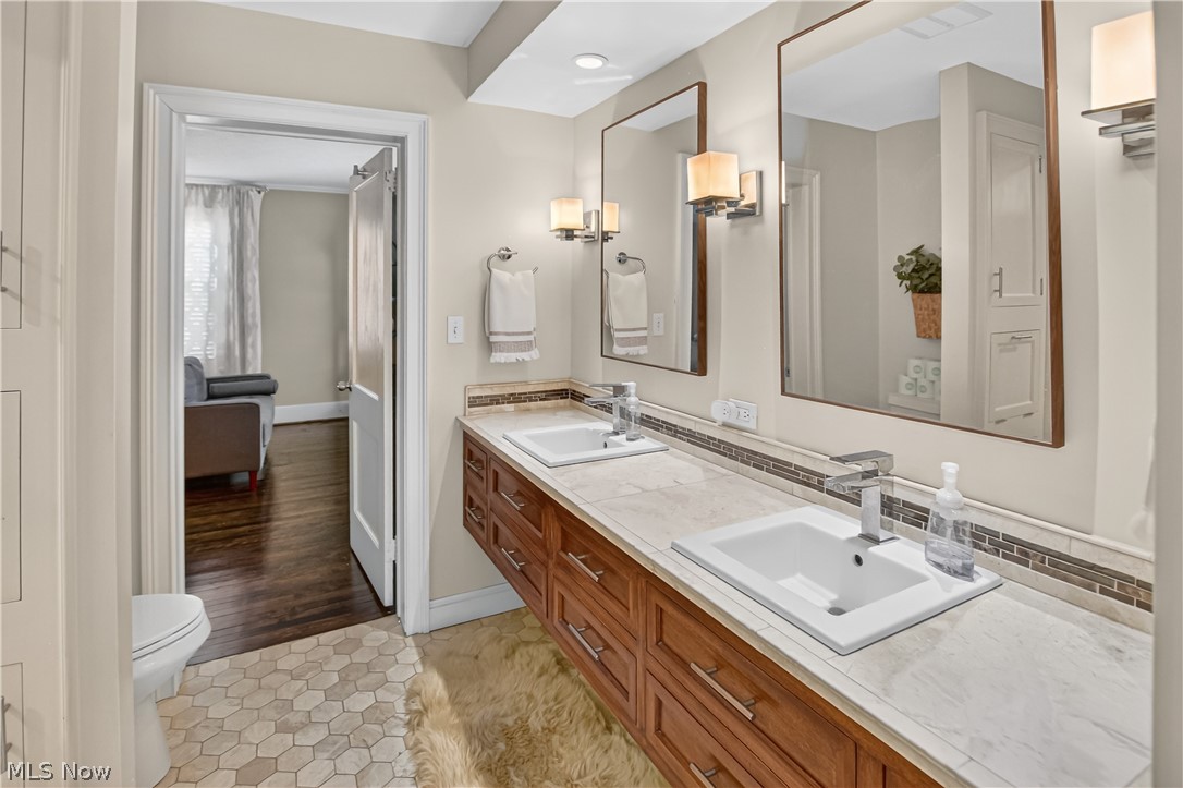 126 Columbus Street Elyria OH 44035