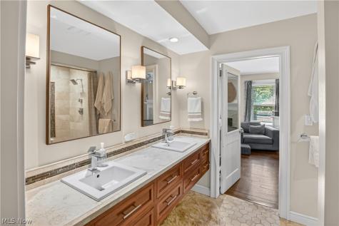 126 Columbus Street Elyria OH 44035
