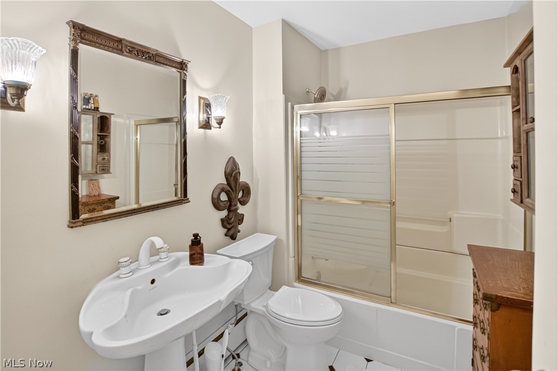 126 Columbus Street Elyria OH 44035
