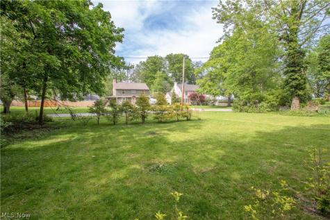 126 Columbus Street Elyria OH 44035