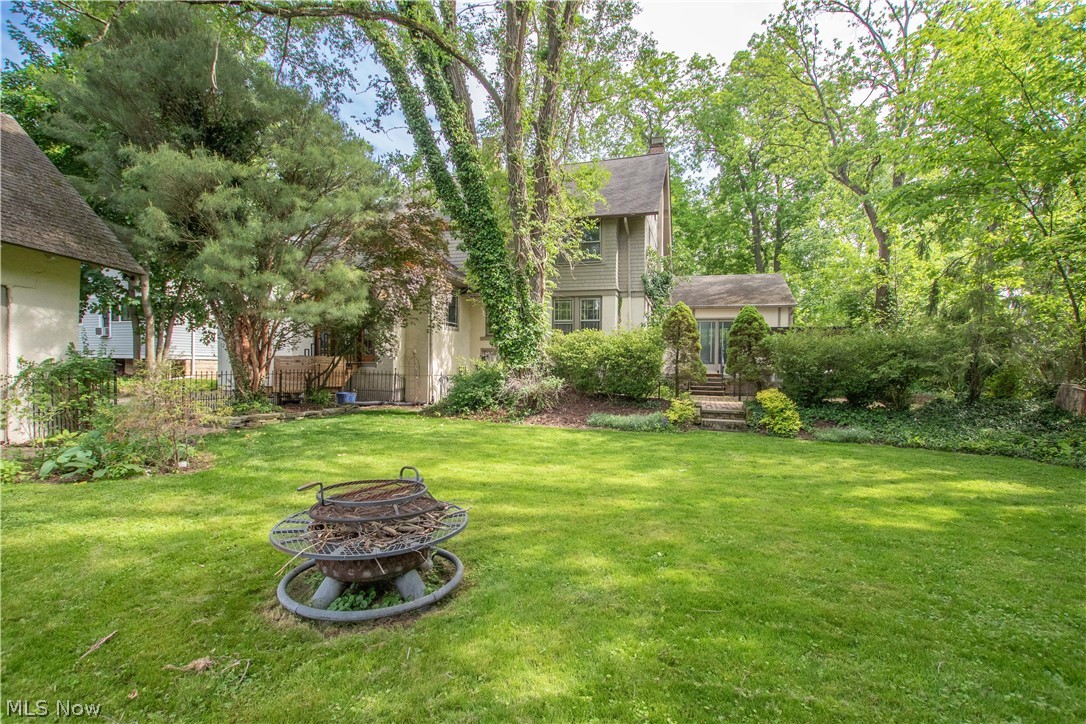 126 Columbus Street Elyria OH 44035
