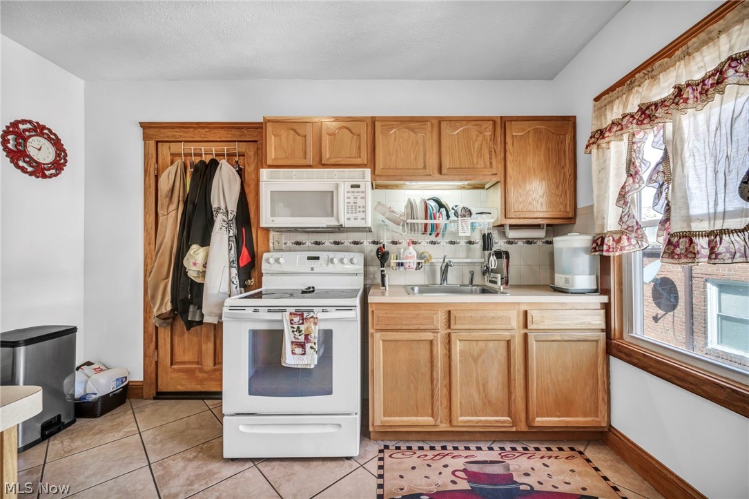 4352 W 47th Street Cleveland OH 44144
