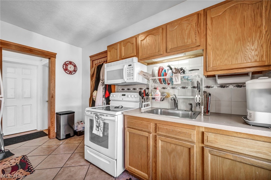 4352 W 47th Street Cleveland OH 44144