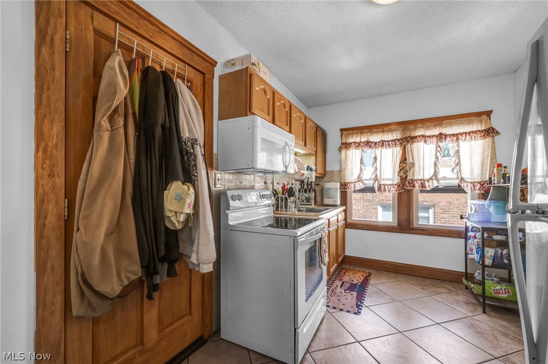 4352 W 47th Street Cleveland OH 44144