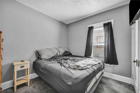 4352 W 47th Street Cleveland OH 44144