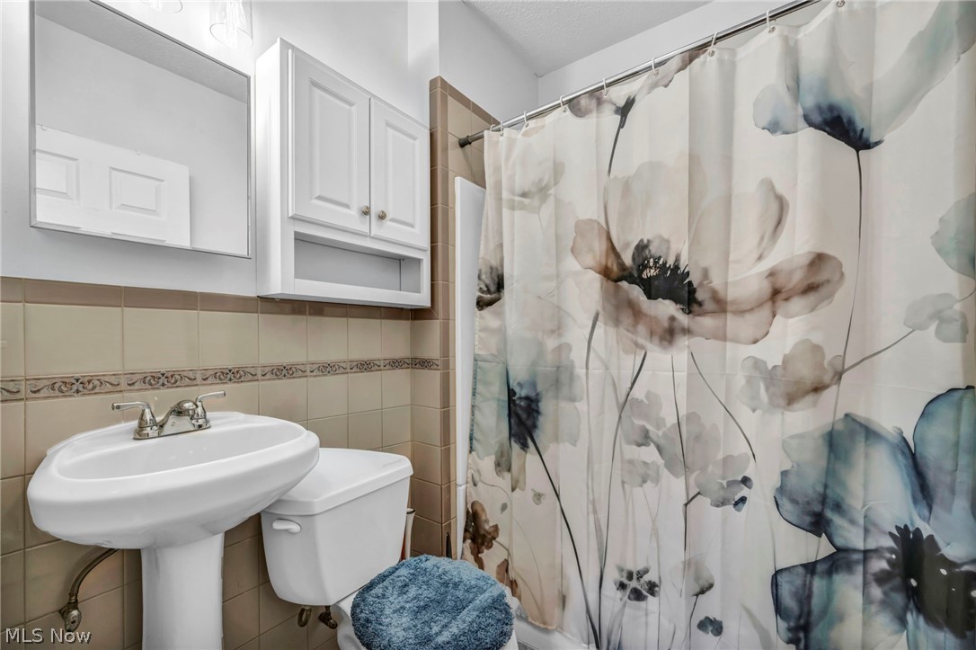 4352 W 47th Street Cleveland OH 44144