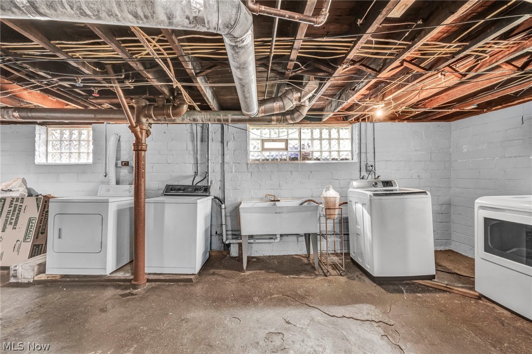 4352 W 47th Street Cleveland OH 44144