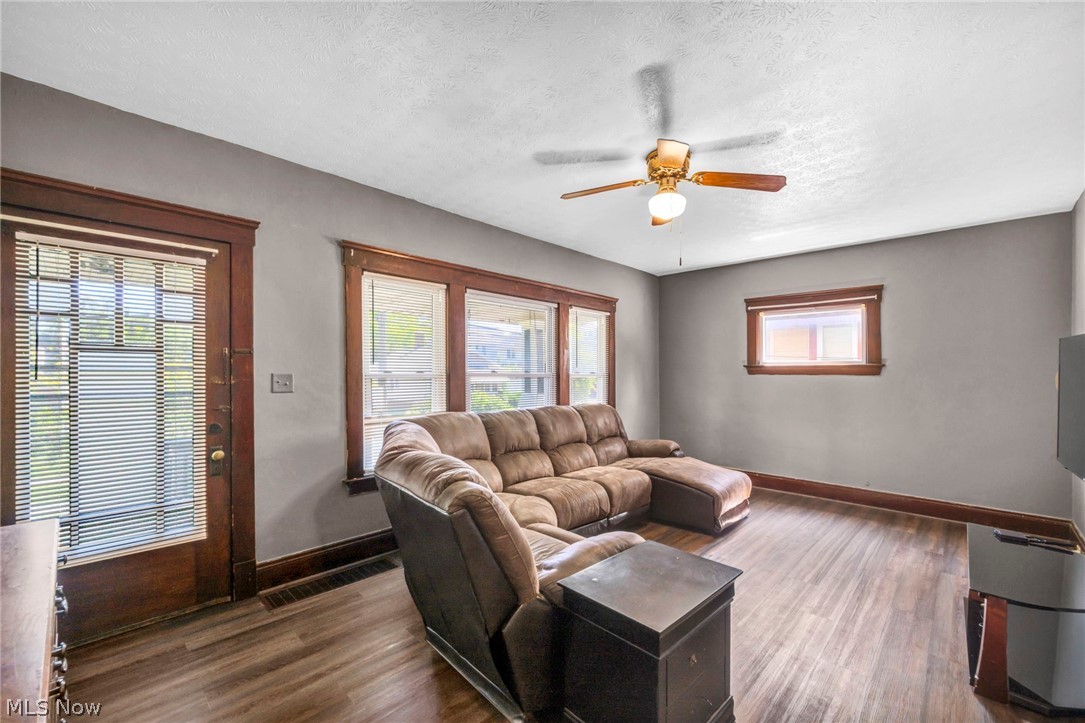 4352 W 47th Street Cleveland OH 44144