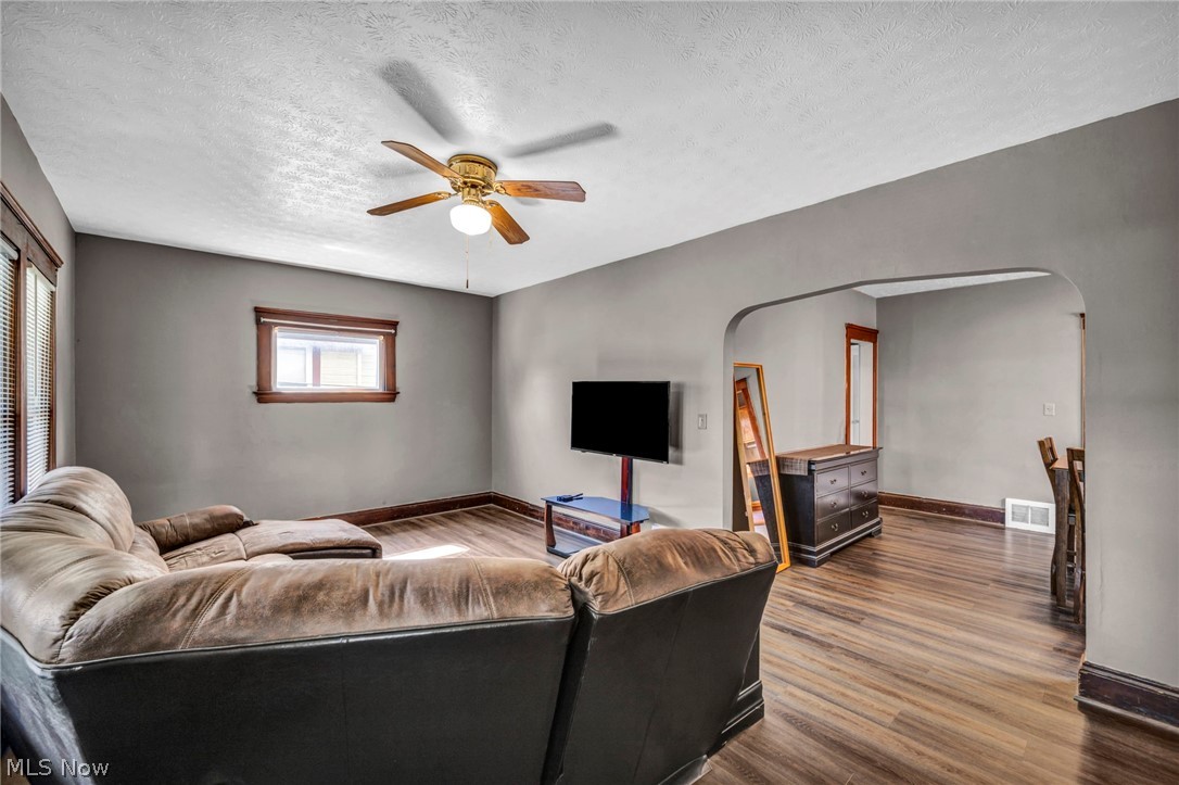 4352 W 47th Street Cleveland OH 44144