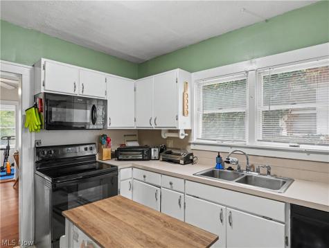 2472 4th Street Cuyahoga Falls OH 44221