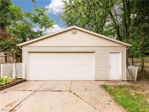 2472 4th Street Cuyahoga Falls OH 44221