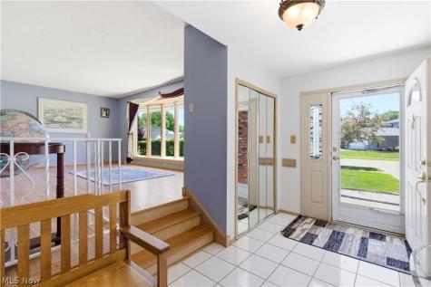 5827 Ashcroft Drive Mayfield Heights OH 44124