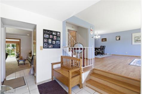 5827 Ashcroft Drive Mayfield Heights OH 44124