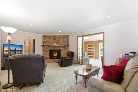 5827 Ashcroft Drive Mayfield Heights OH 44124