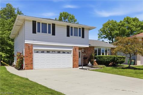 5827 Ashcroft Drive Mayfield Heights OH 44124