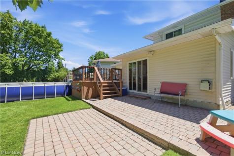 5827 Ashcroft Drive Mayfield Heights OH 44124