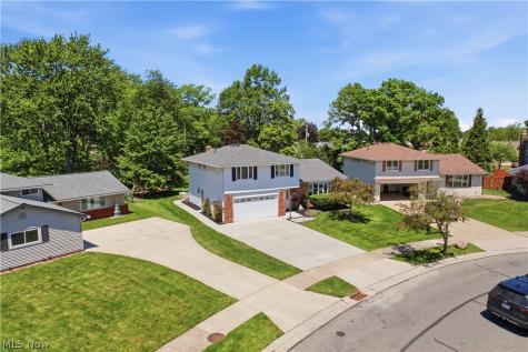 5827 Ashcroft Drive Mayfield Heights OH 44124