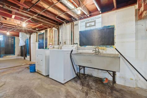 1058 W 29th Street Lorain OH 44052