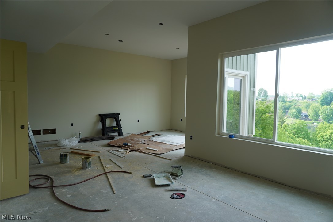 15 Huron Trail Malvern OH 44644