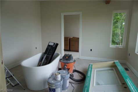 15 Huron Trail Malvern OH 44644