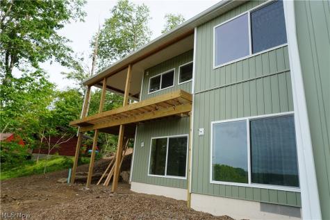 15 Huron Trail Malvern OH 44644