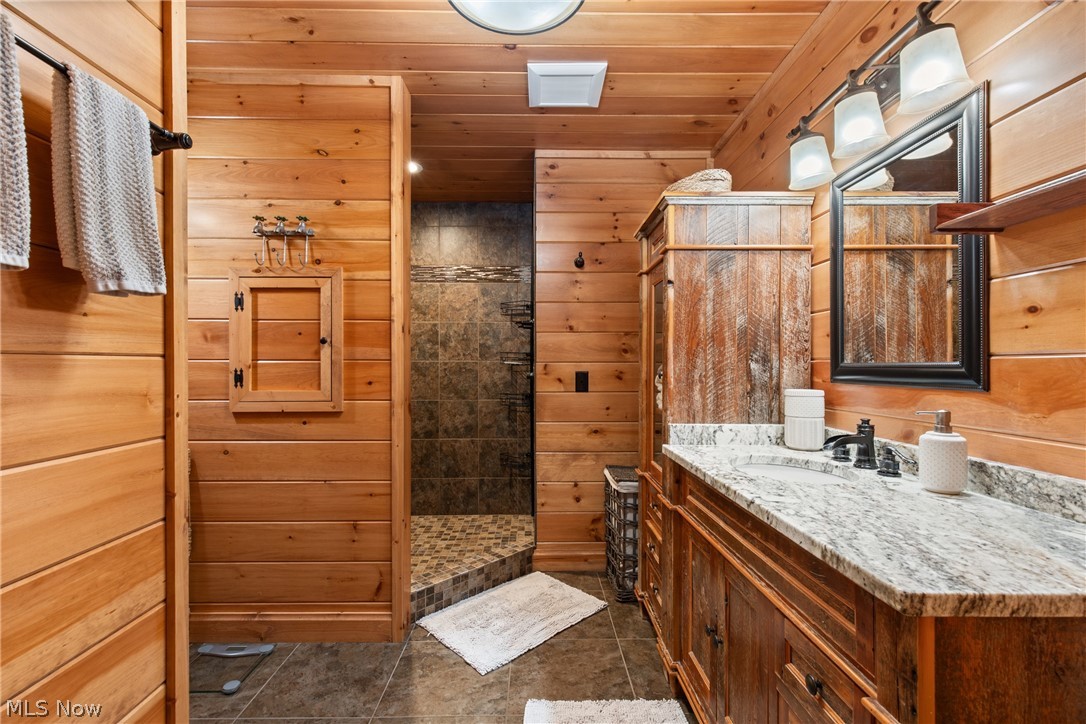 1425 Township Road 192 Cadiz OH 43907