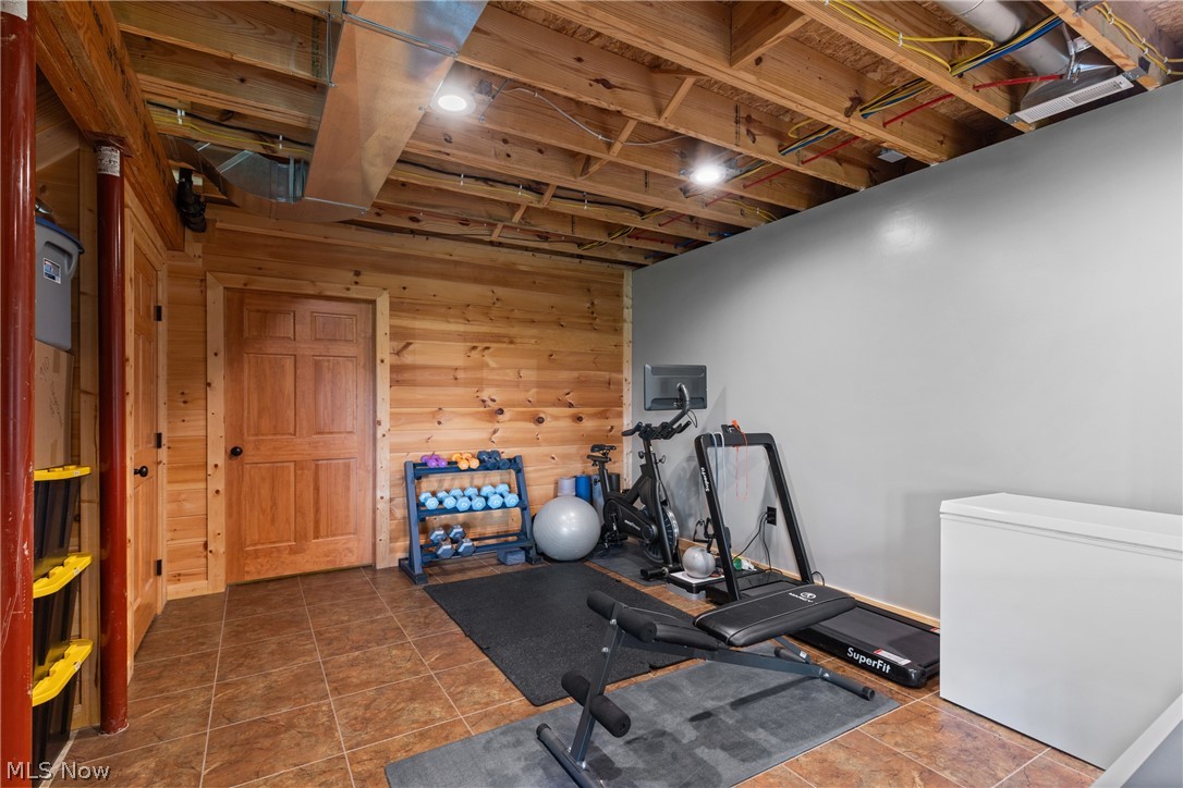1425 Township Road 192 Cadiz OH 43907