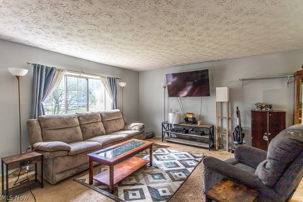 7764 Micawber Road NE Warren OH 44484