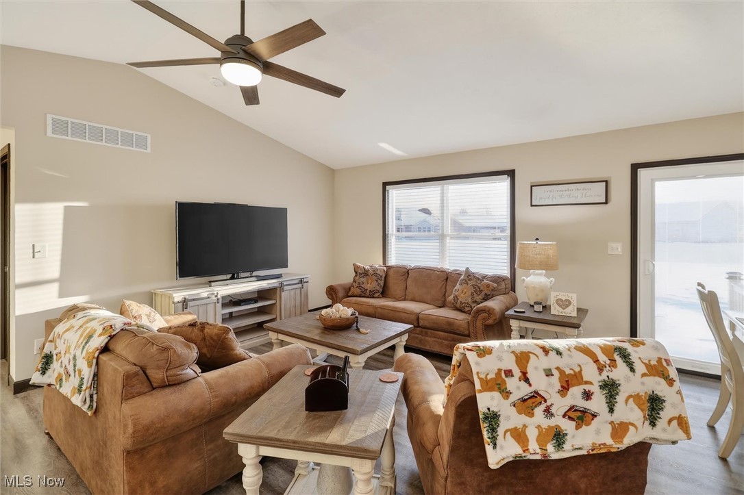 9389 Towpath Trail Seville OH 44273