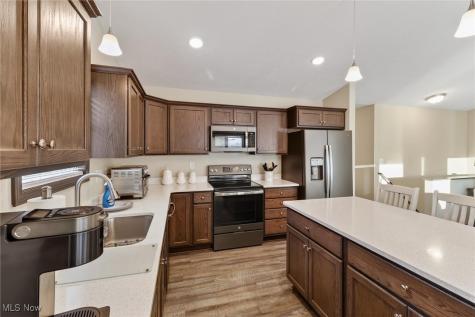 9389 Towpath Trail Seville OH 44273