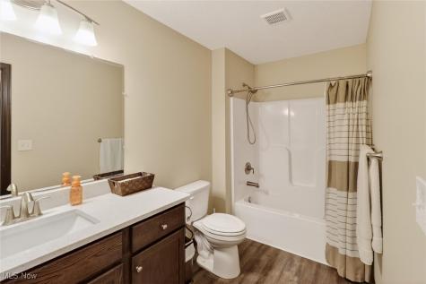 9389 Towpath Trail Seville OH 44273