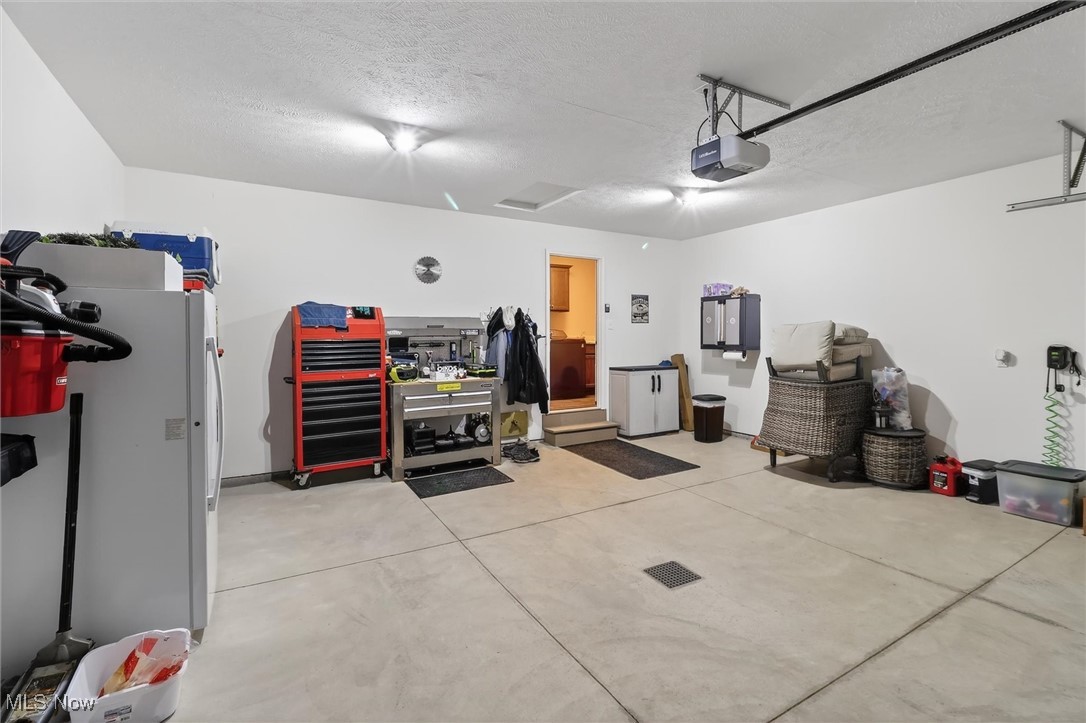 9389 Towpath Trail Seville OH 44273